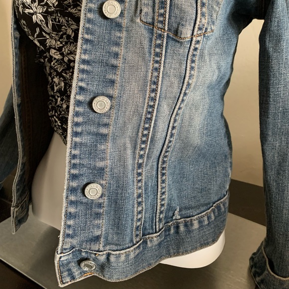 GAP Jean Jacket - Picture 6 of 6
